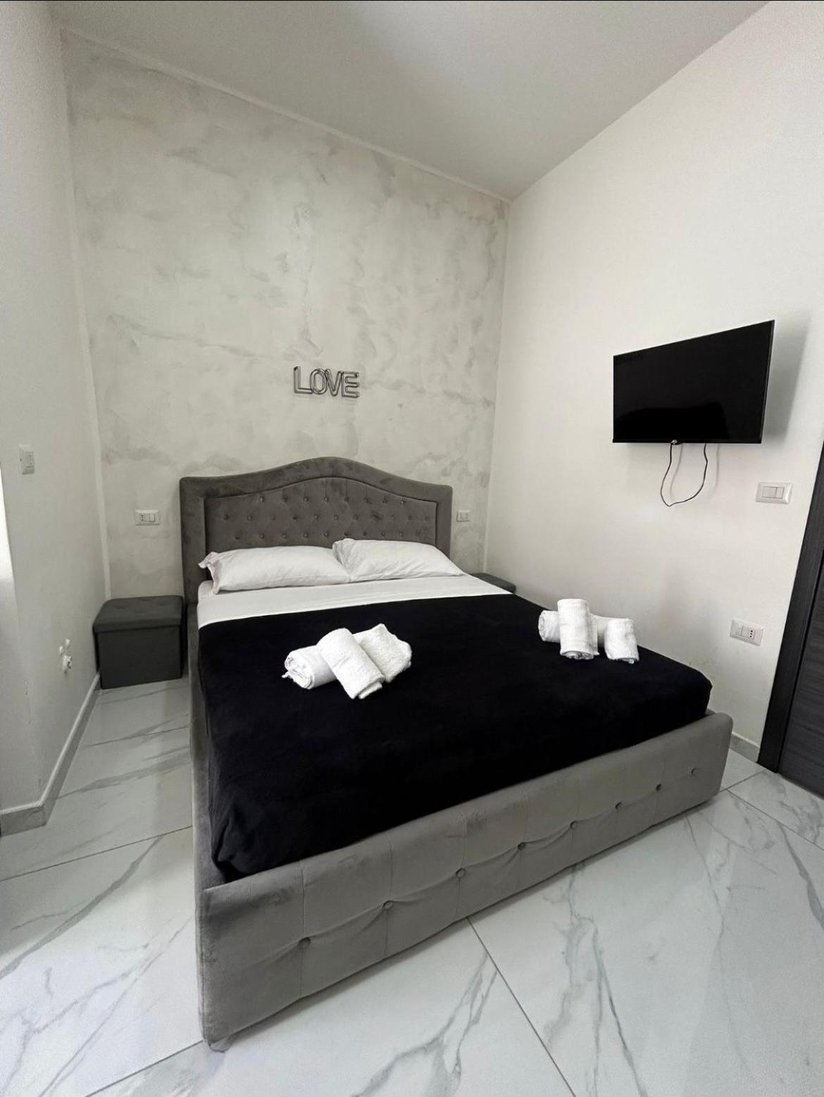 Terrazza Luxury Valentino Lejlighed Napoli Eksteriør billede