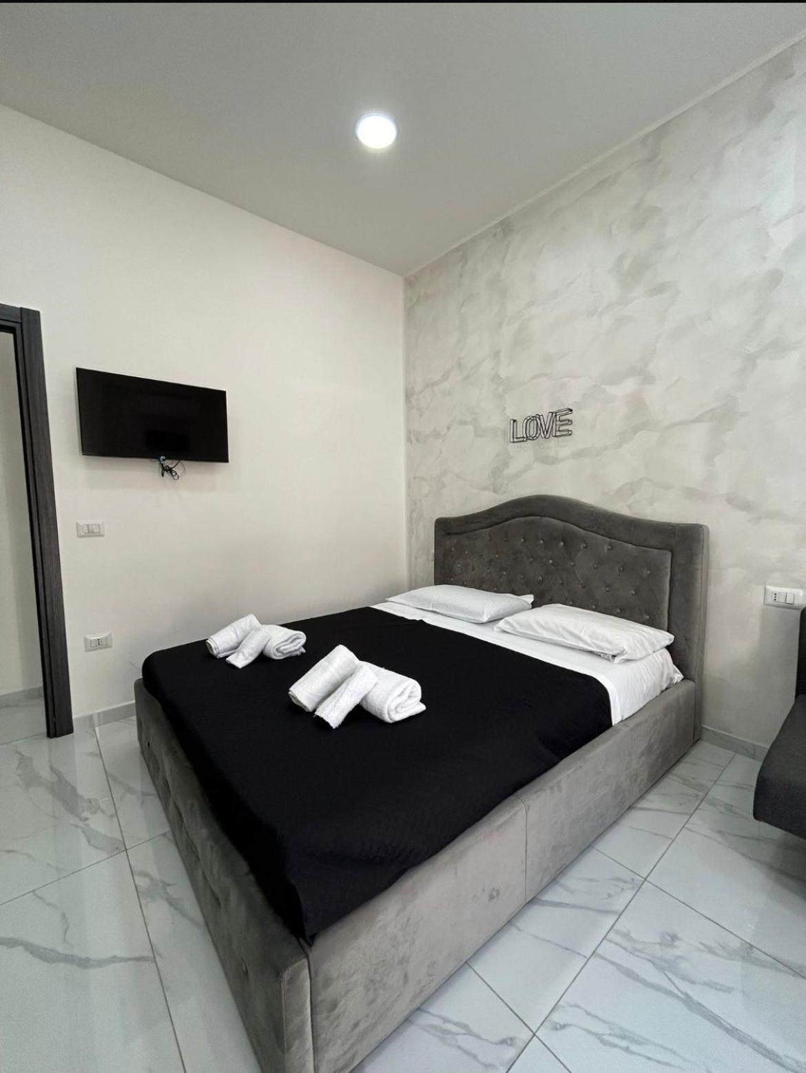 Terrazza Luxury Valentino Lejlighed Napoli Eksteriør billede