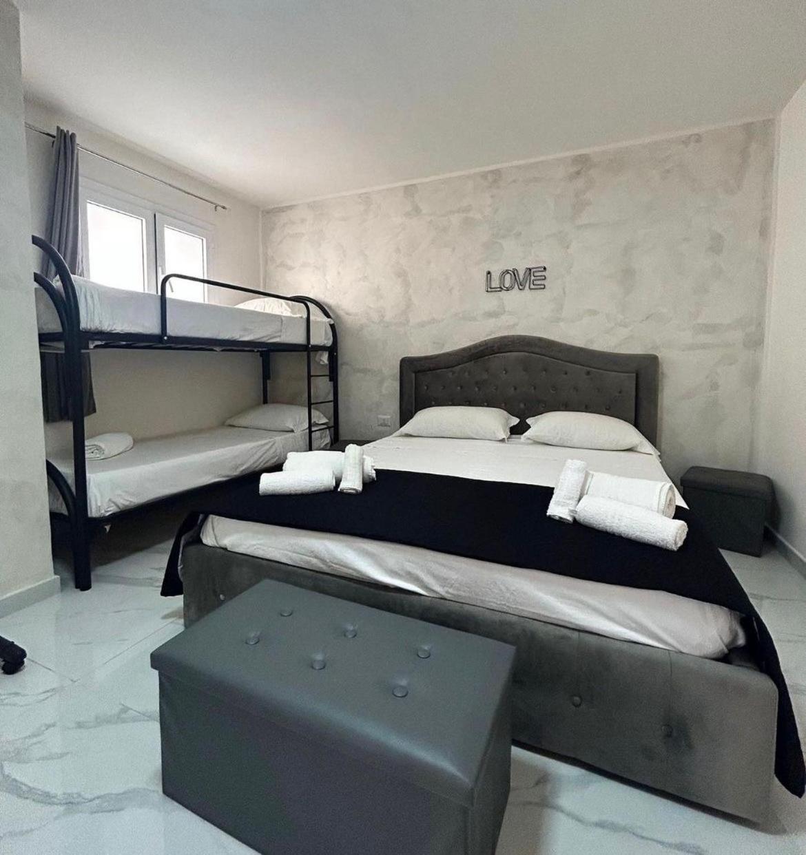 Terrazza Luxury Valentino Lejlighed Napoli Eksteriør billede